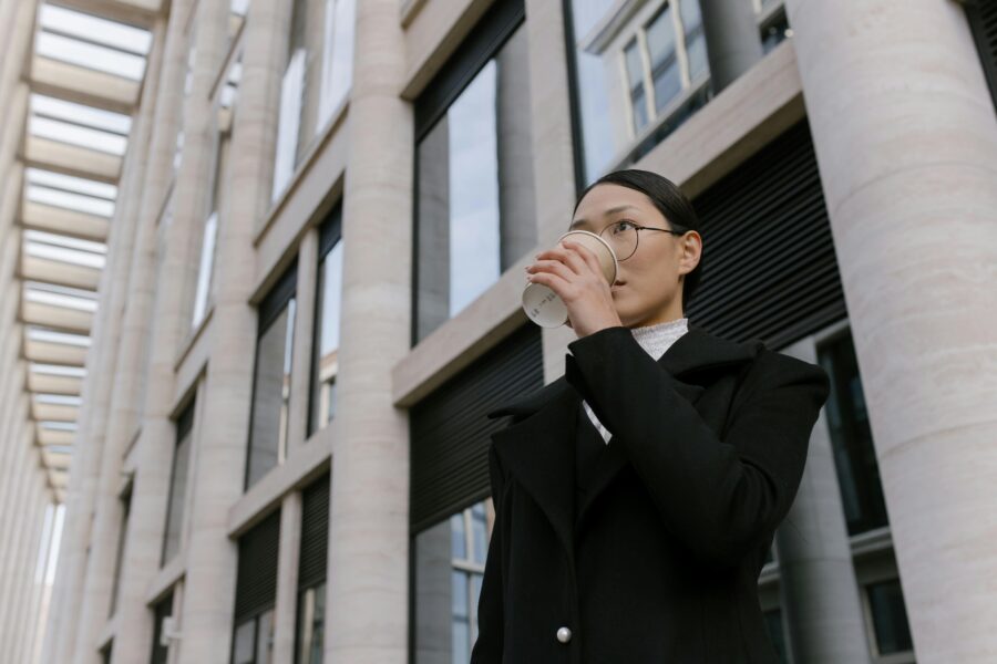 Paralegal Careers in Corporate Law: Opportunities in Canada’s Business Sector