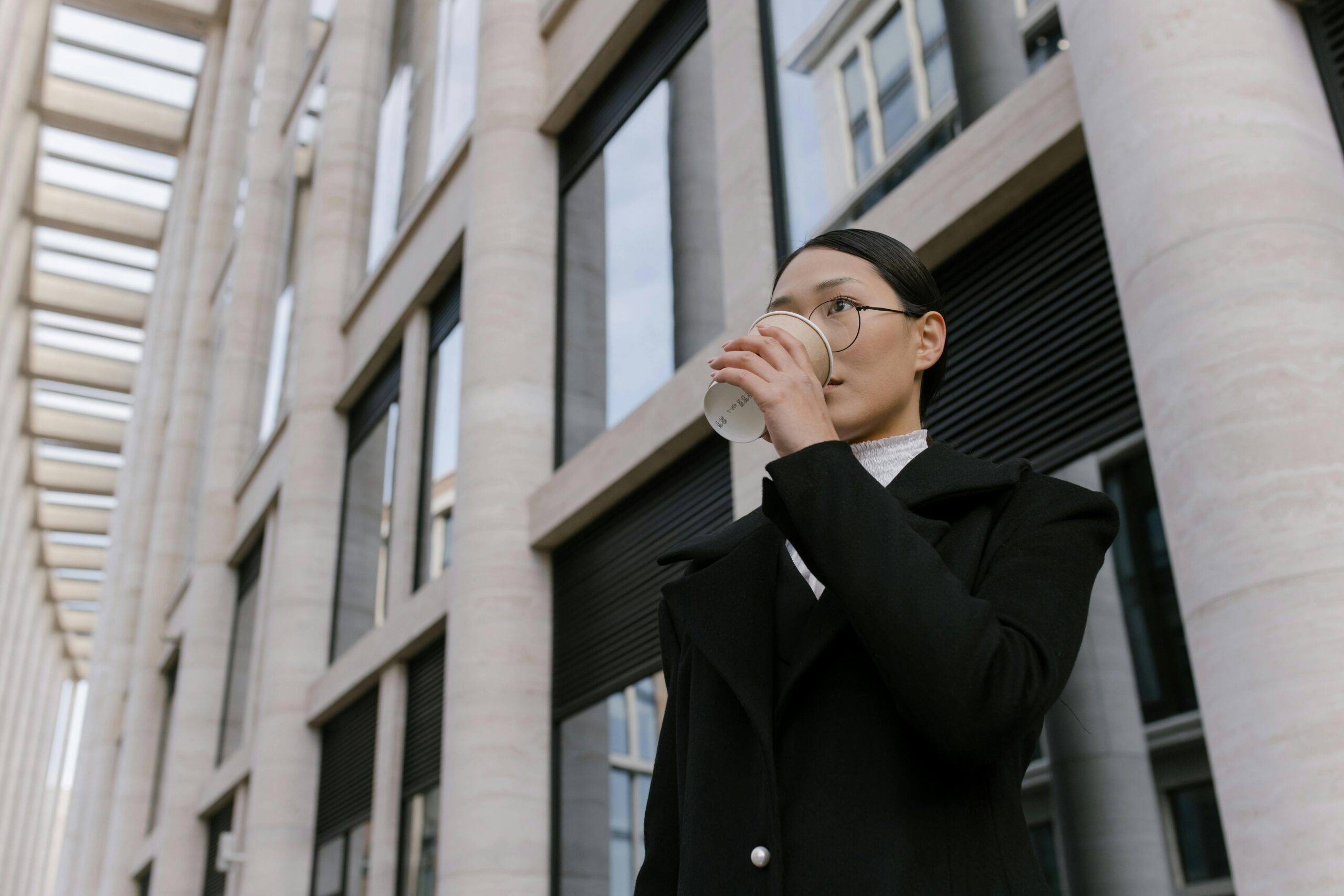 Paralegal Careers in Corporate Law: Opportunities in Canada’s Business Sector